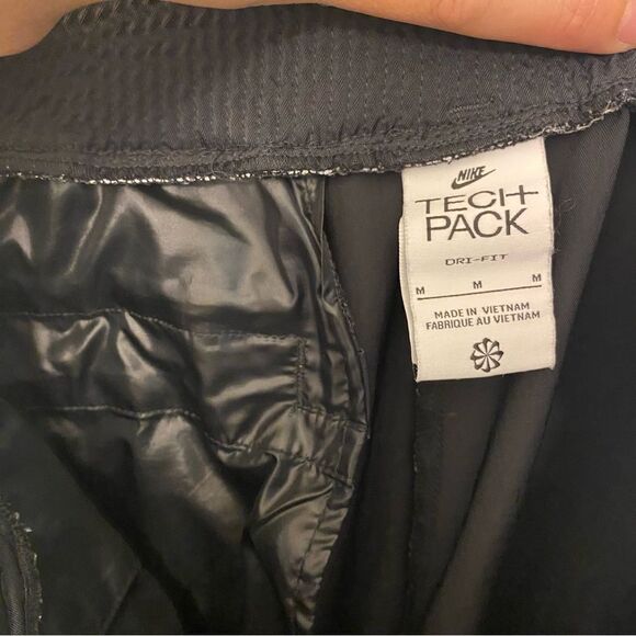 Nike Dri-FIT Tech Pack High-Waisted Joggers Black Trousers women’s  gorpcore M - Picture 12 of 16